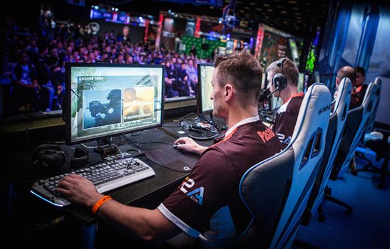 Sức hút của Esports PC bắt nguồn từ tính linh hoạt và hiệu năng vượt trội